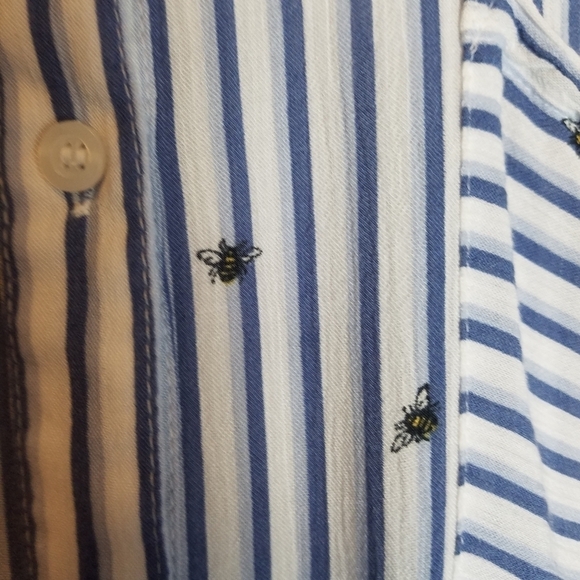 A,n,a long sleeve striped bee button front top - Picture 6 of 9